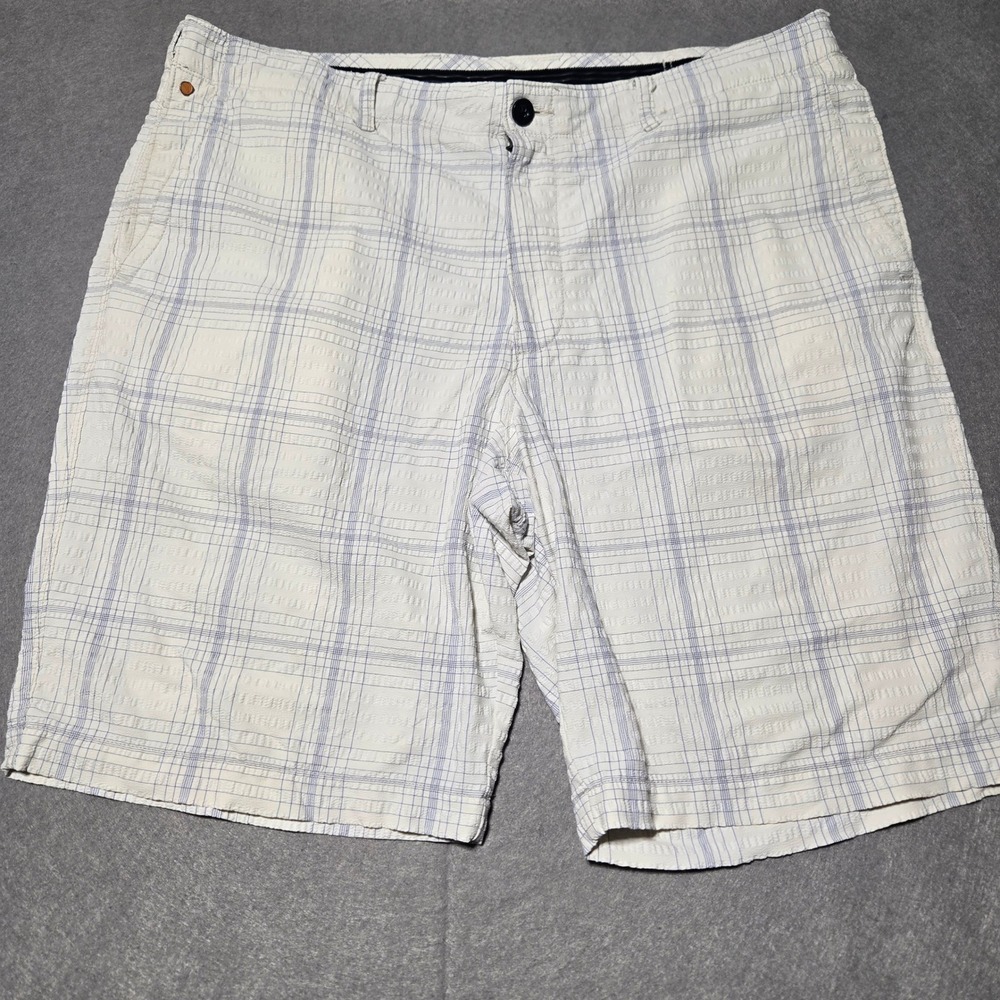 Tommy Bahama Mens Plaid Seersucker Shorts White Blue Size 38 Nylon Stretch